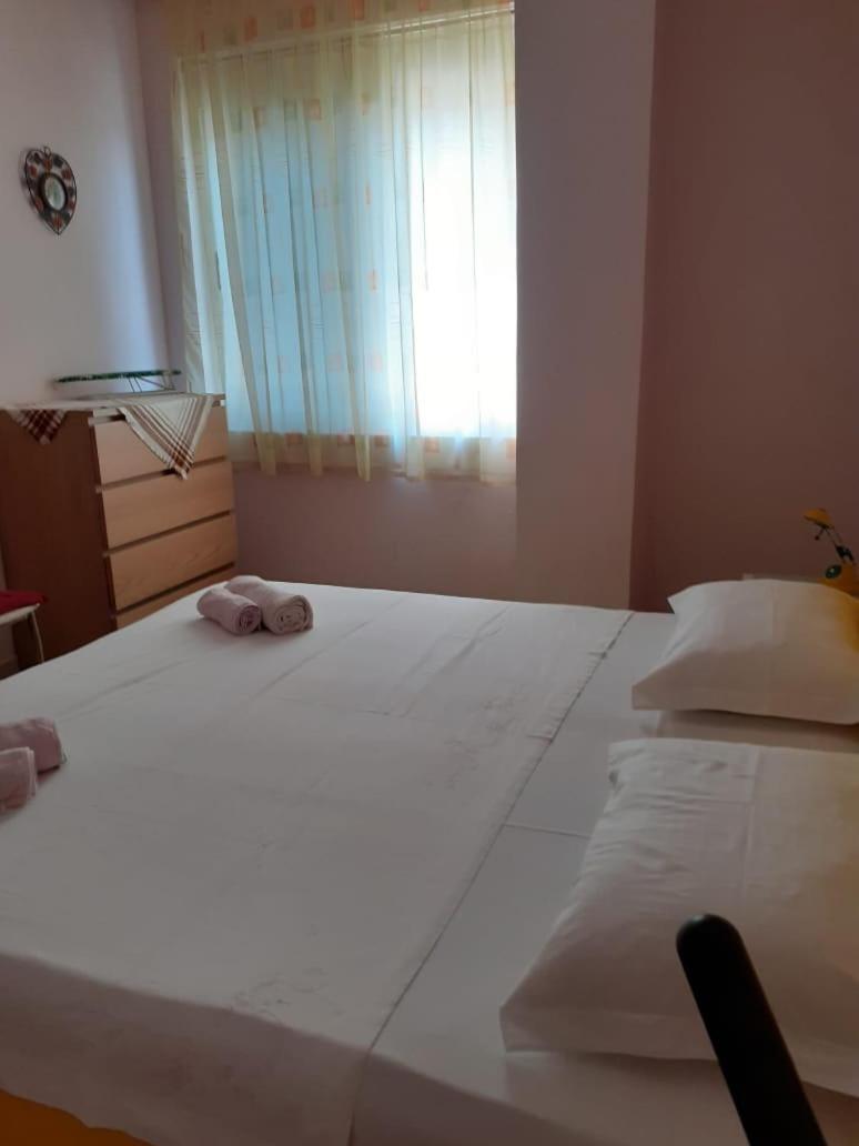 Ardo Apartament Durrës Exteriör bild